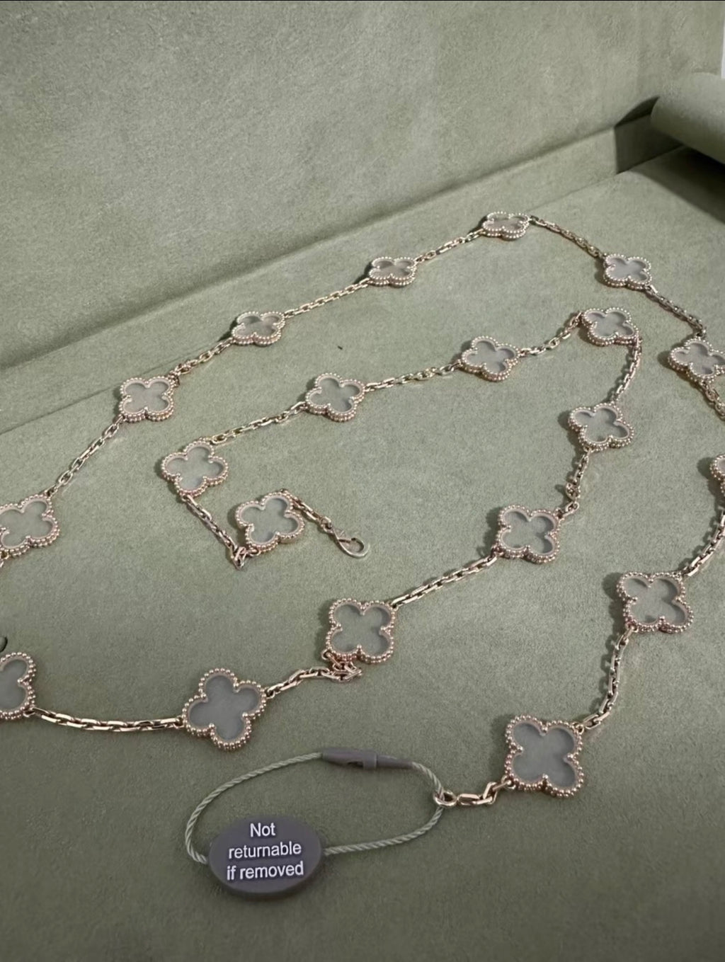 20-Motif Clover Crystal Necklace